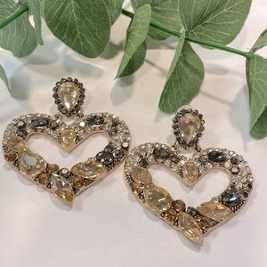 Champagne rhinestone heart dangle earrings!